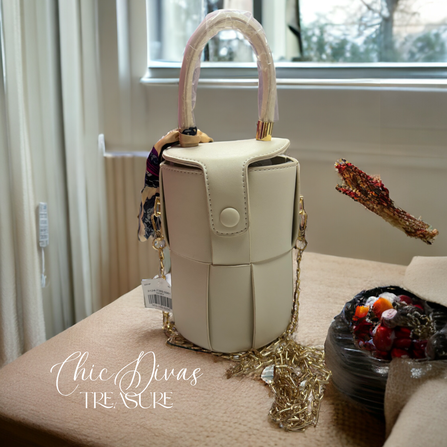 beige purse